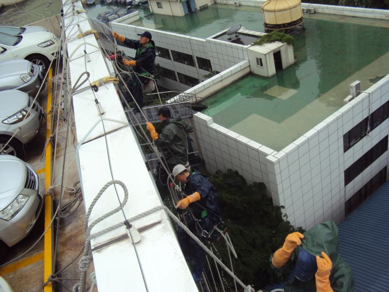 현대자동차(주)동부서비스센터외벽청소