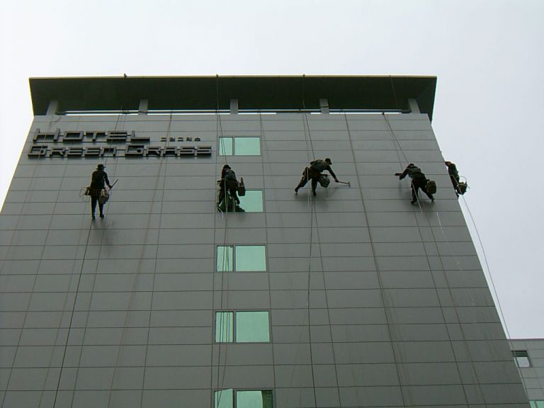 그린그레스호텔외벽청소