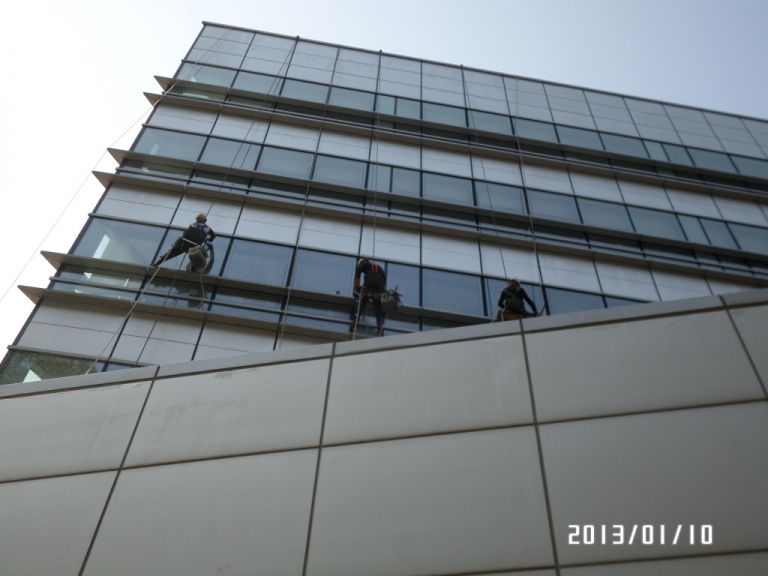 다우와키움(죽전동디지털벨리)외벽청소