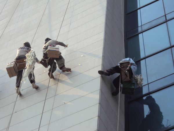 건국대학교 동문회관 외부실리콘보수작업