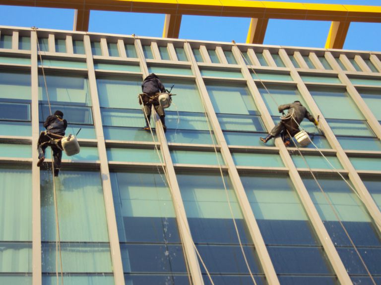 철도교통관제센터 외벽청소